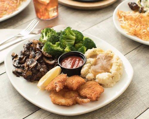 Tenderloin medallions and fried shrimp Mmmmm soooo gooood