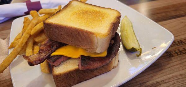 Fried Bologna sandwich, a southern delicacy. Fantastic.