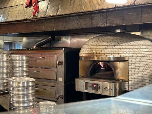 Loved the wonder aroma of the wood fired brick oven!