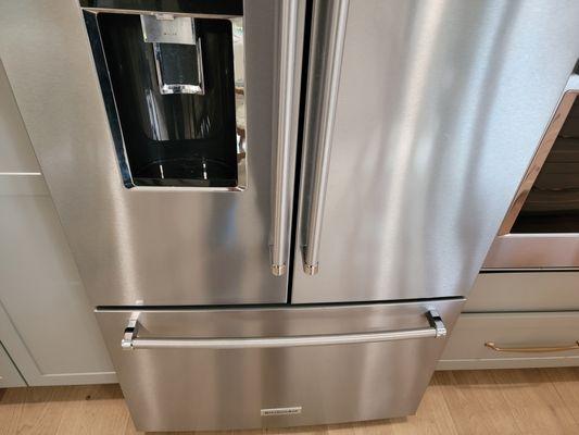 Refrigerator repair