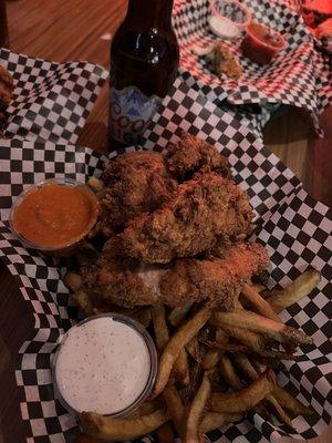 Chicken fingers and fries