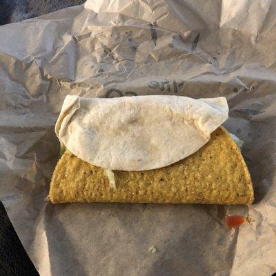 They had one job..... seriously.... here's their queso crunch taco!