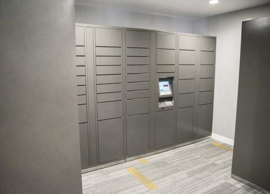 24/7 Package Pick-Up Lockers