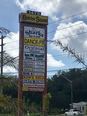 Strip mall sign from Belcher