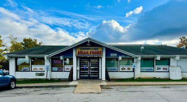 Golden Lake Asian Foods Front View