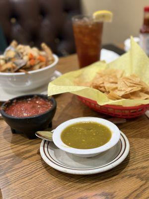 Chips and salsa verde