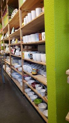 So many pottery options!