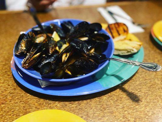 Cajun Steamed Mussels