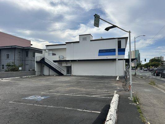 Parking entrance from Pensacola Street