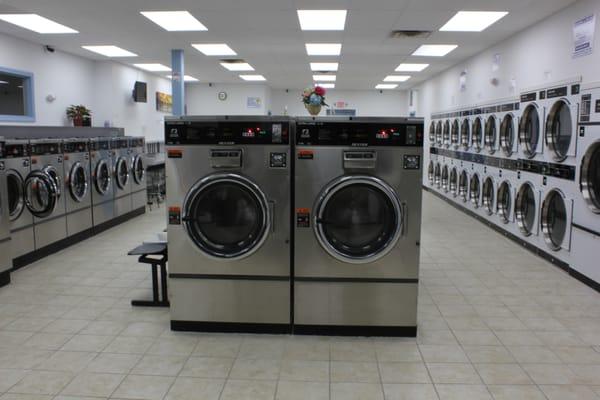 The cleanest & brightest laundromat in town. The way today's laundromats should be!