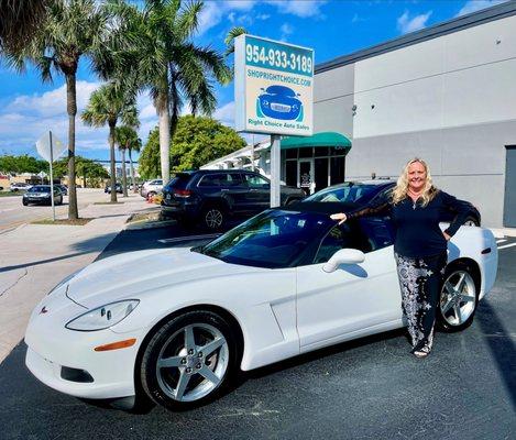 Another great deal at #RightChoiceAutoSales! Denise from Delray Beach took home this 2006 #Corvette Convertible with only 18k miles!