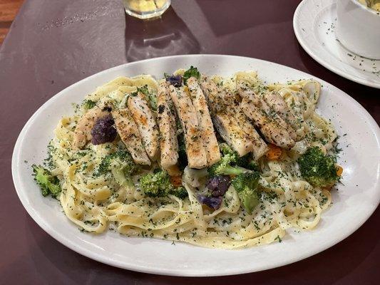 Chicken fettuccine