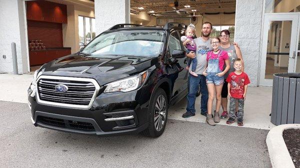 Say hi to the Golik family Owners of a brand new 2019 Subaru Ascent