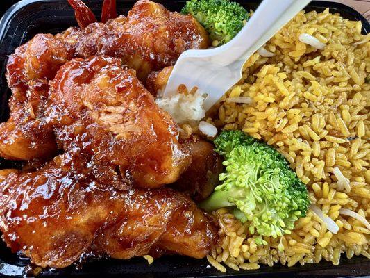 L12. Crispy General Tso's Chicken Lunch Special