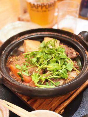 Washu Beef Sukiyaki Nabe - contains thinly sliced Washu beef and vegetables with a soy sauce based original sweet Sukiyaki