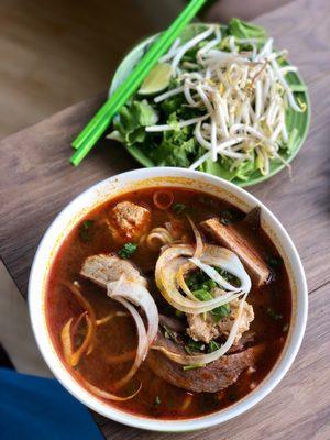 Bun bo hue