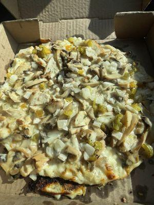 Chicken Alfredo pizza