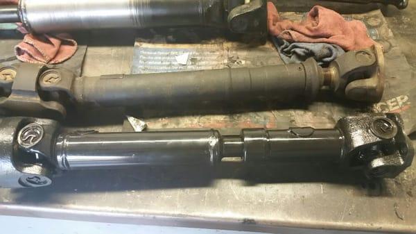 A custom-made driveshaft update for a 2000 Land Rover Discovery allievates driveshaft noise. Ask us for more details!