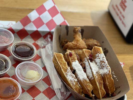 Bacon and cheese waffle with chicken