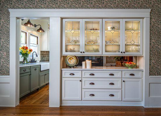 Dining Room Hutch Remodel