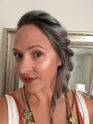 Smoked silver hair