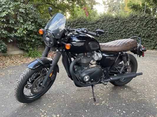 T120 Black now has a gorgeous new seat!