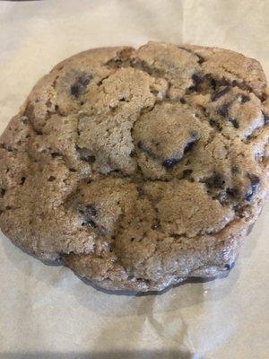 Chocolate chip cookie (came with our lunch)