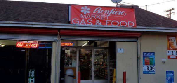 Storefront for Bonfare Market Gas & Food.