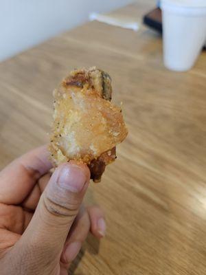 Holy shit this wing is so tiny, almost like 2 inches. It's like the wing of a cornish hen. For the price, I'm not sure if this is worth it!