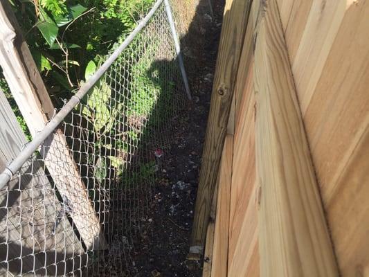 Came home to find a huge gap between cedar fence and chainlink fence. Asked Lowes to fix, installers said they wanted over $1,000 to fix.