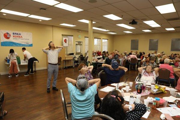 Dr. Lee participated in a luncheon event for seniors in the city of Brea at Brea Senior Center as a doctor.