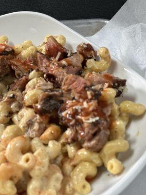 BBQ Mac & cheese with pork