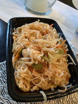 Chicken pad Thai with barely any chicken