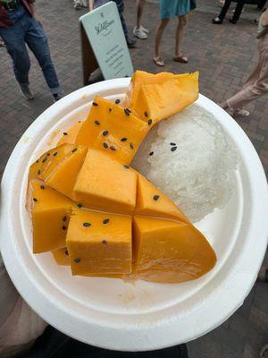 Mango sticky rice