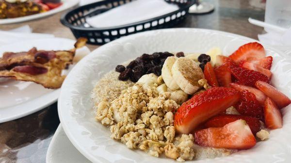 Oatmeal with strawberries and bananas