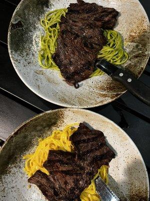 Tallarines a la huancaina con bistec & Tallarines verdes con bistec