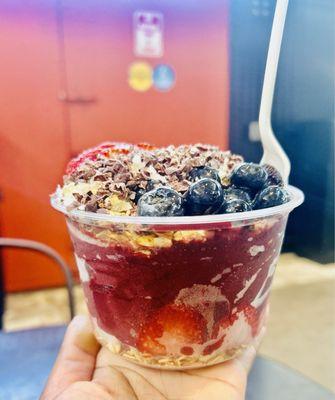 Acai bowl (no banana , add cocoa nibs)