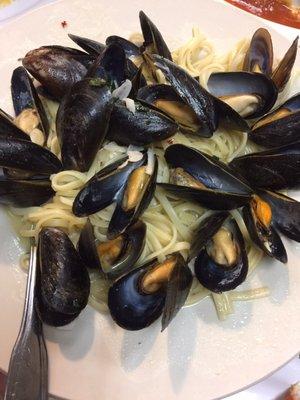 Pasta with mussels