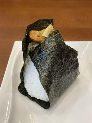 Salmon onigiri