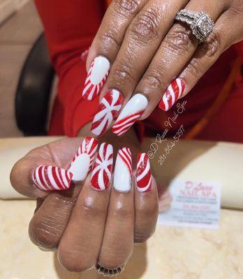 Christmas candy cane nails    #christmasnails #candycanenails #houstonnails #dluxenailspa