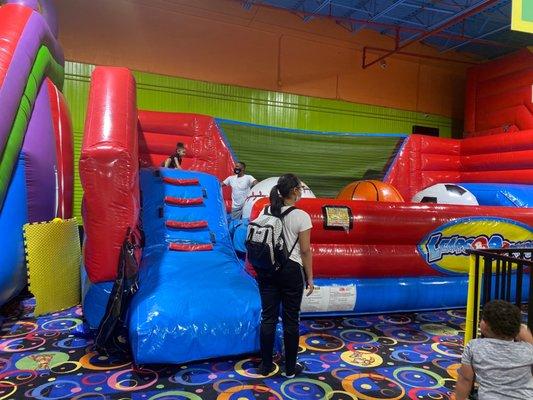 Bouncy Obstacle course