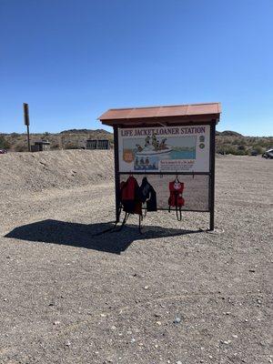 08/25/2024 life jackets for use...don't forget to return them!