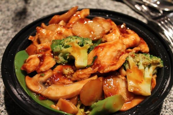 Hunan Chicken made with white meat