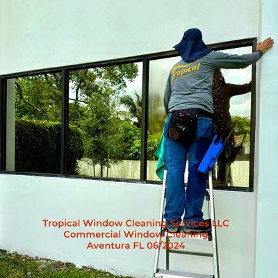 Commercial Window Cleaning Aventura FL