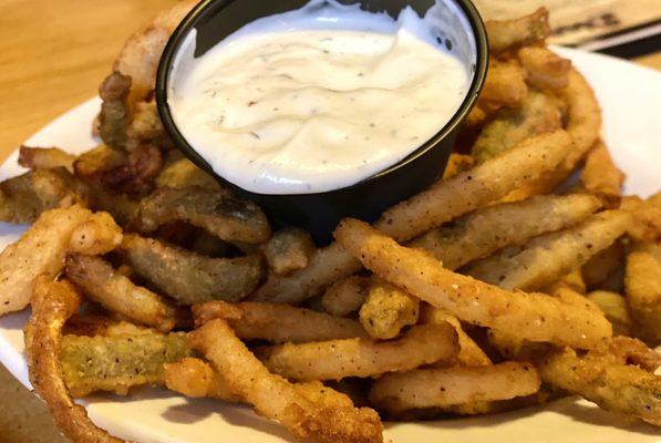 Appetizer: "Texas Toothpicks" Fried onions and jalapeños