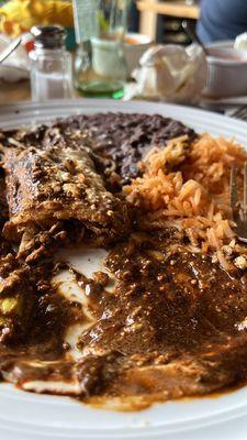 Enchiladas De Mole Poblano