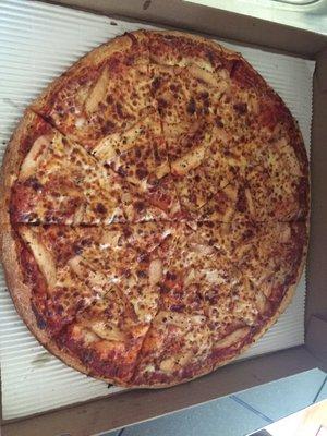 Large chicken pizza