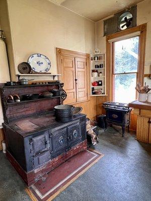 Kitchen in the smaller house