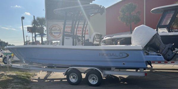 2023 Robalo 246 Cayman with a Yamaha 300!