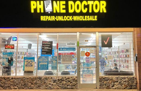 Phone Doctor front door